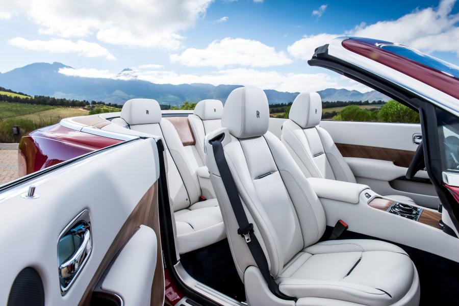  Rolls-Royce Dawn 2015 года  (фото 10 из 30)